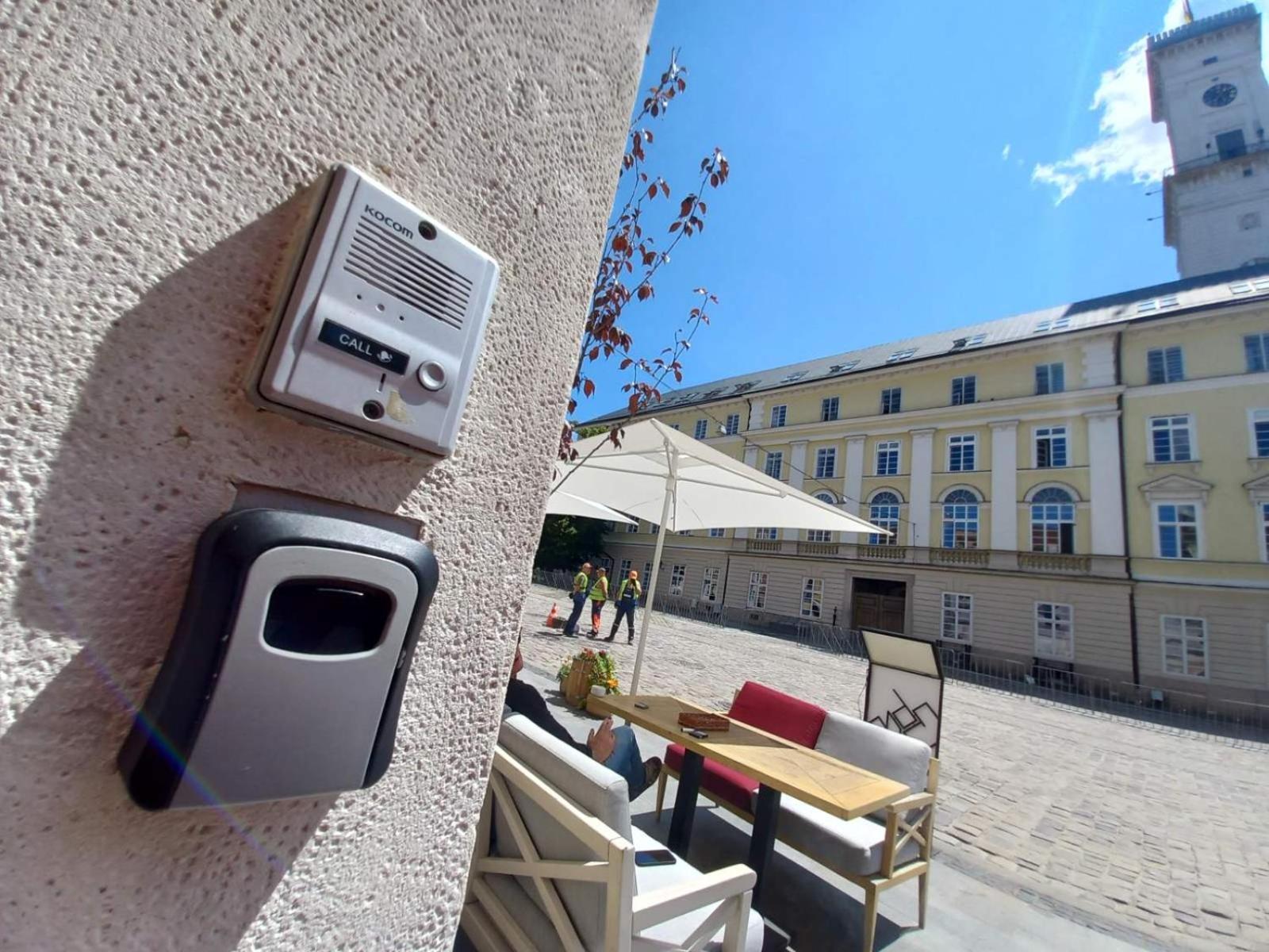 Peaceful studio on Rynok Square Liov Exterior foto
